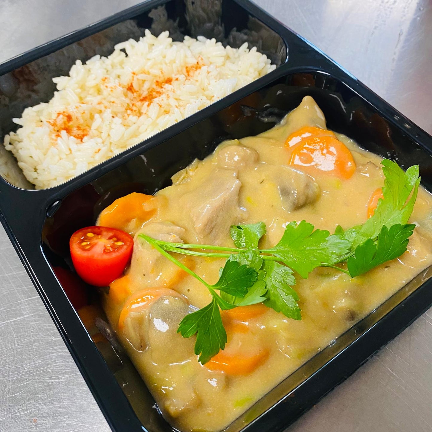 Jeudi 27/08: Blanquette de veau à l’ancienne et riz pilaf