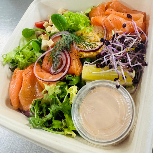 Dinsdag 10/11: Zalmduo (gerookt en gestoomd), cocktailsaus, knapperige salade