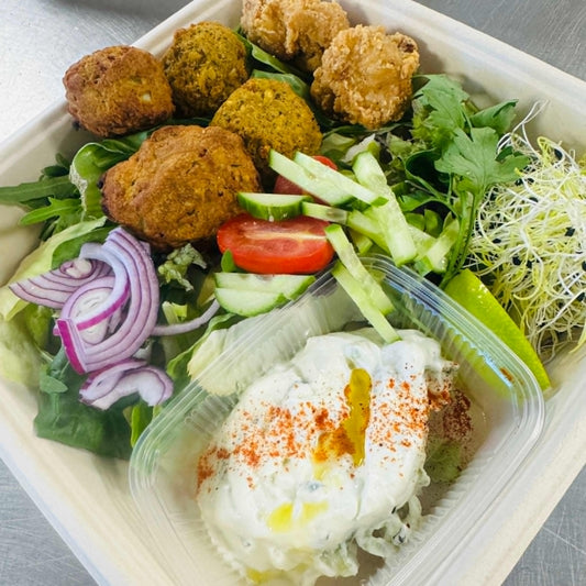 Mardi 03/11: Assortiment de falafels, tzatzíki et salade croquante