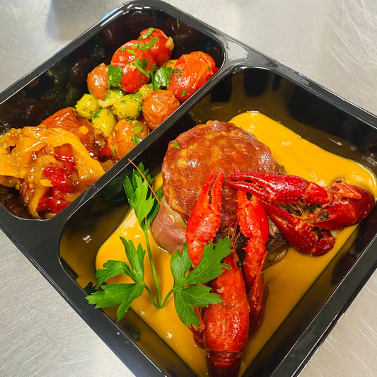 Jeudi 11/09: Filet pur de bœuf aux écrevisses et chorizo, compotée de poivrons au vinaigre de Xeres, pommes paillassons et garnitures