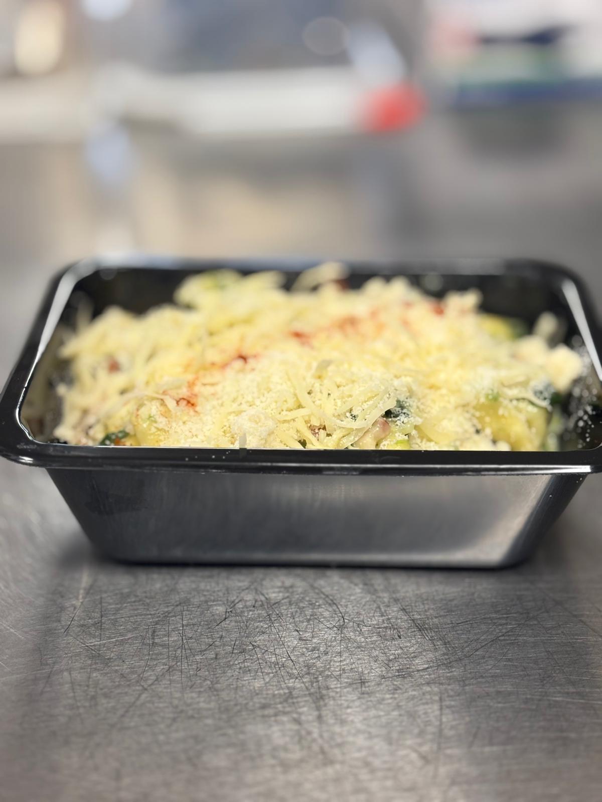 Donderdag 18/12: Tortellini gratin met spek en spinazie