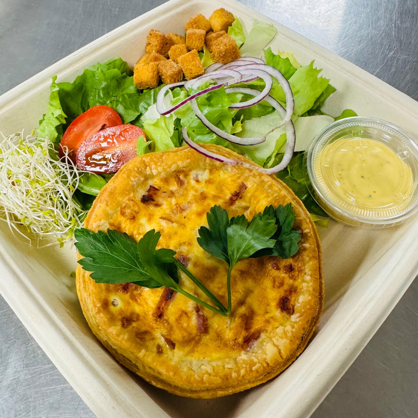 Dinsdag 02/06: Quiche lorraine, bijgerechten