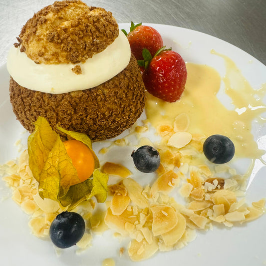 Donderdag 28/05: “Tirami-chou”: Craquelinchou met koffiesmaak, gevuld met chocolade-koffieganache en mascarponemousse
